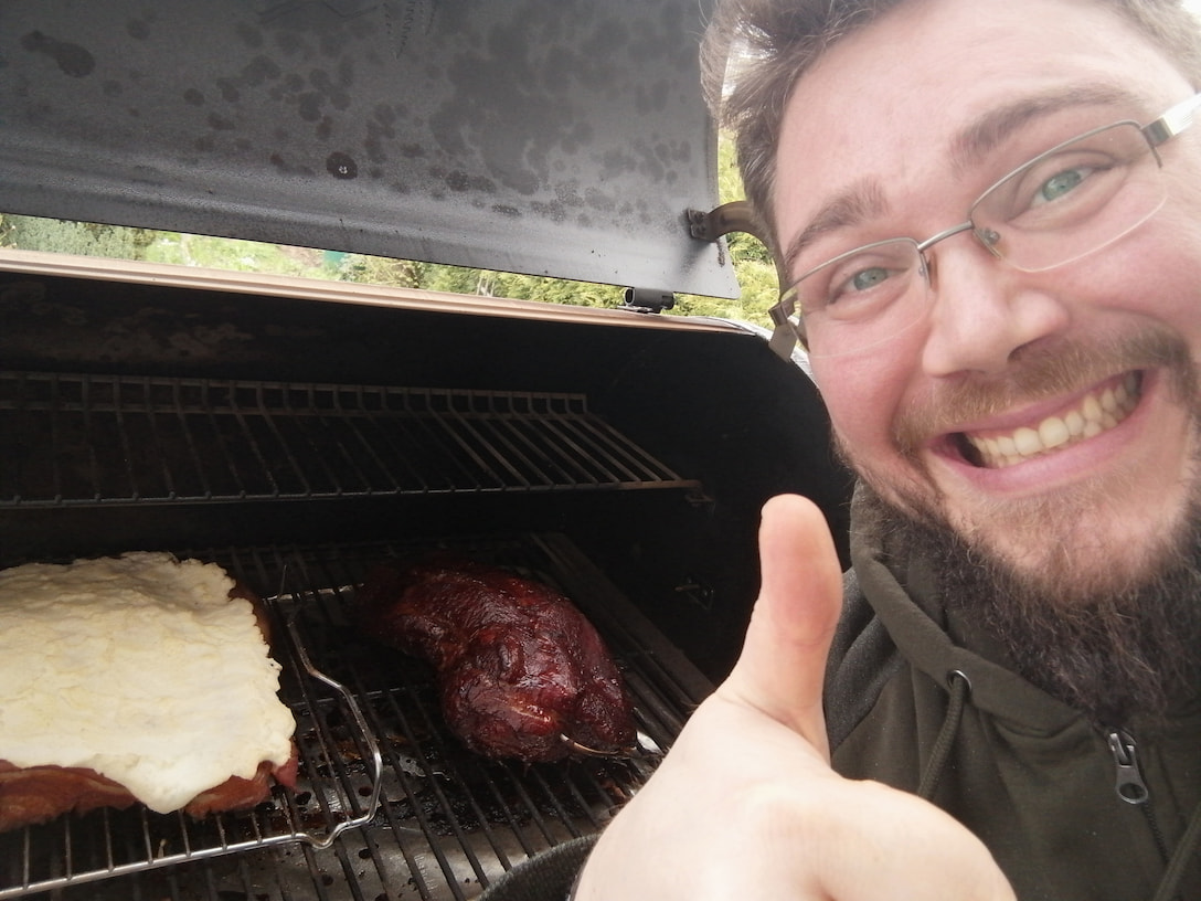 Christian am Smoker